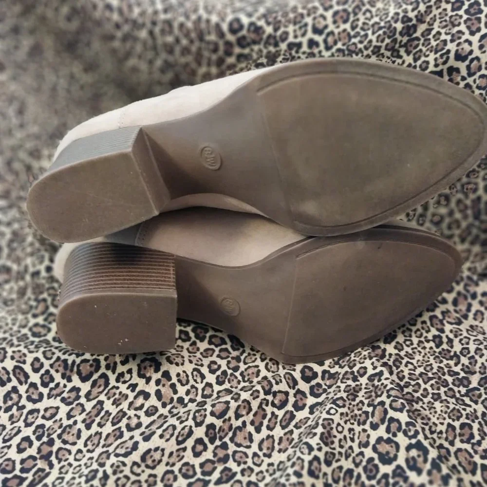 2558 Size 8.5 Wide So Tan Booties - Picture 5 of 6